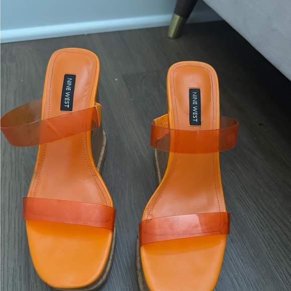 Nine West Platform Wedges in Neon Orange Size 7.5 - Picture 5 of 7